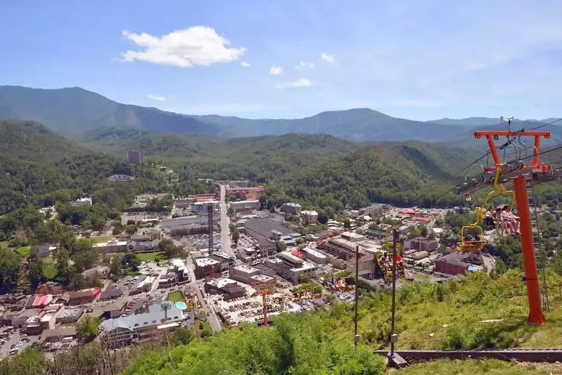 Gatlinburg SkyLift fall