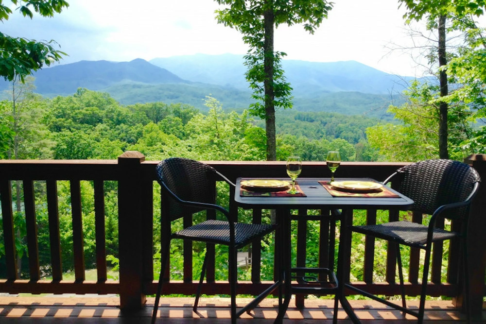 Gatlinburg cabin with mountain view