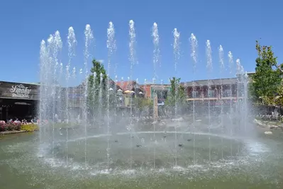 The Island Show Fountain