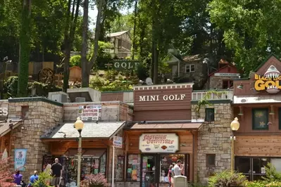 Mini golf at Gatlin's Smoky Mountain Fun.