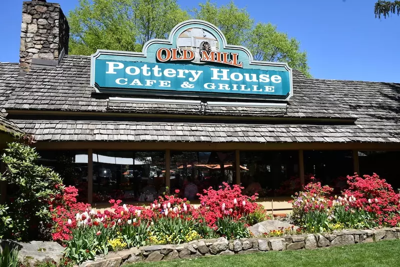 pottery house cafe