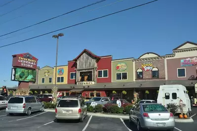 three bears country store