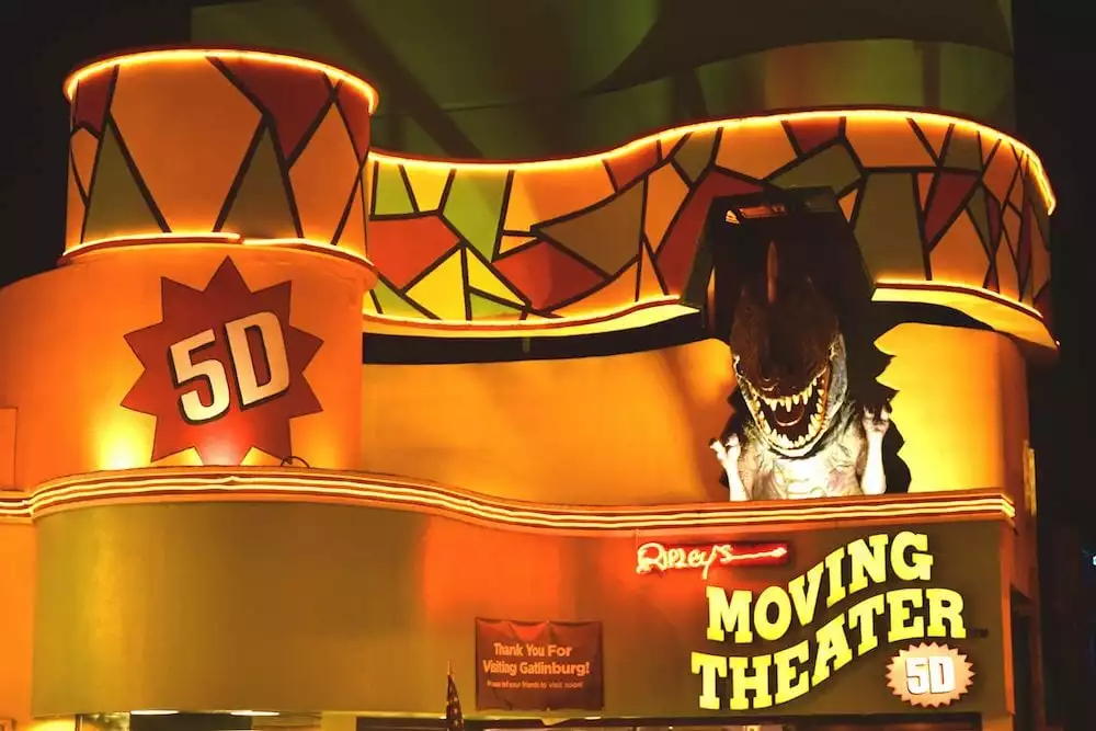 Ripley's moving theater in gatlinburg