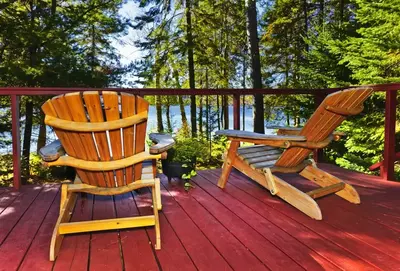 deck of romantic Gatlinburg cabin