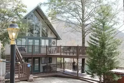 Sparrows_Nest_4_bedroom_cabin_rentals_in_Gatlinburg_TN