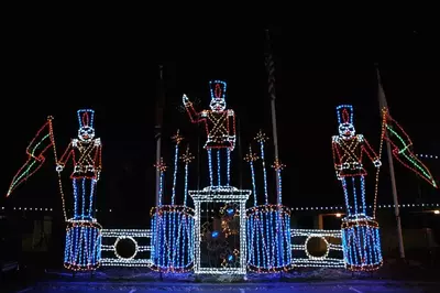 Toy_soliders_Christmas_lights_in_Pigeon_Forge