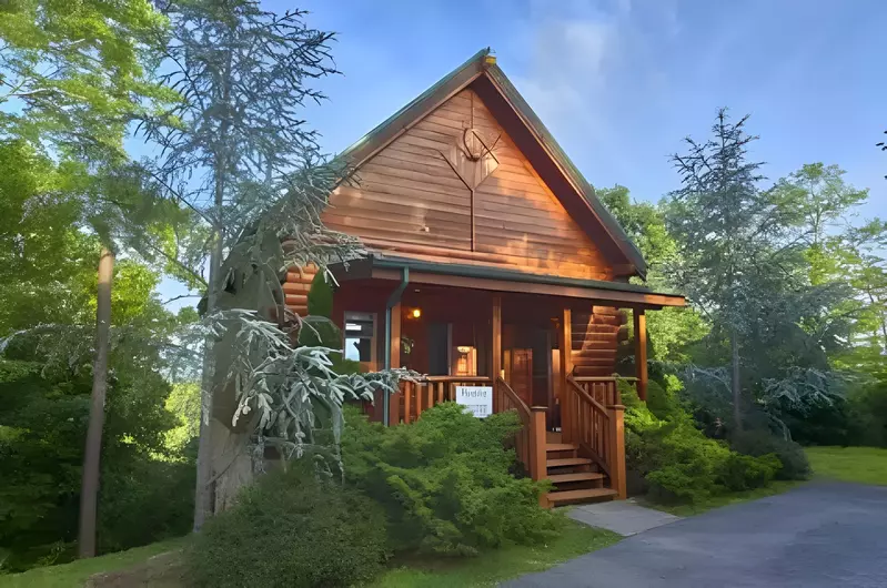 Secluded Romance cabin in Gatlinburg