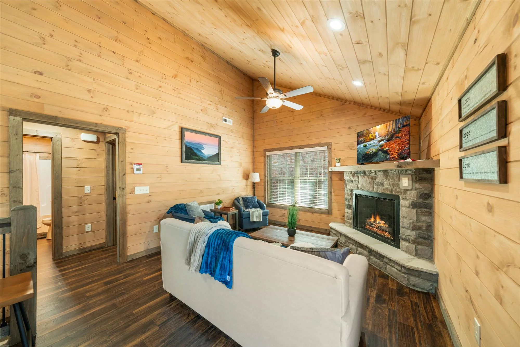 ALPINE BLISS - 3 bedroom Cabin in Pigeon Forge | Alpine Chalet Rentals