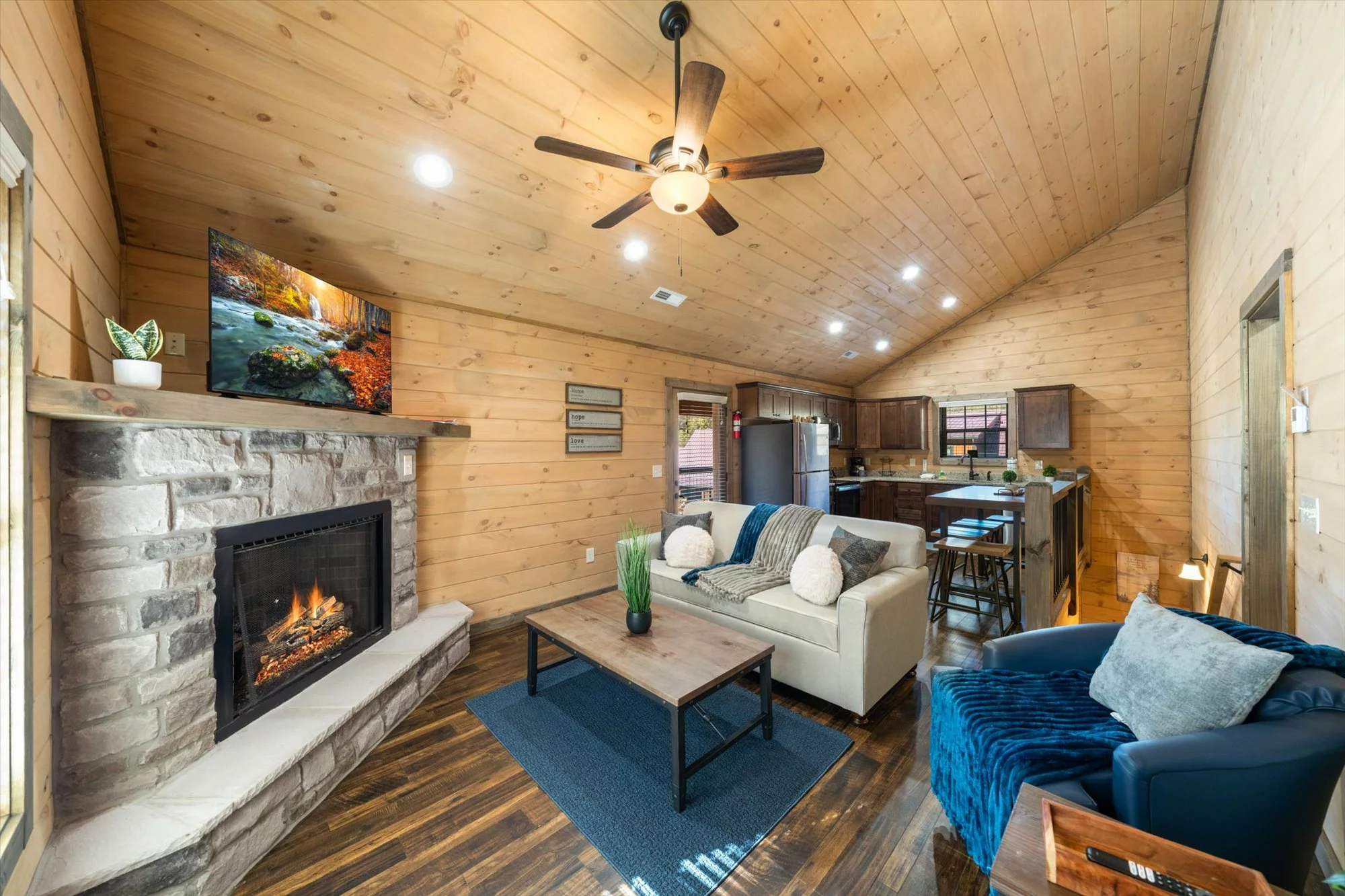 ALPINE BLISS - 3 bedroom Cabin in Pigeon Forge | Alpine Chalet Rentals