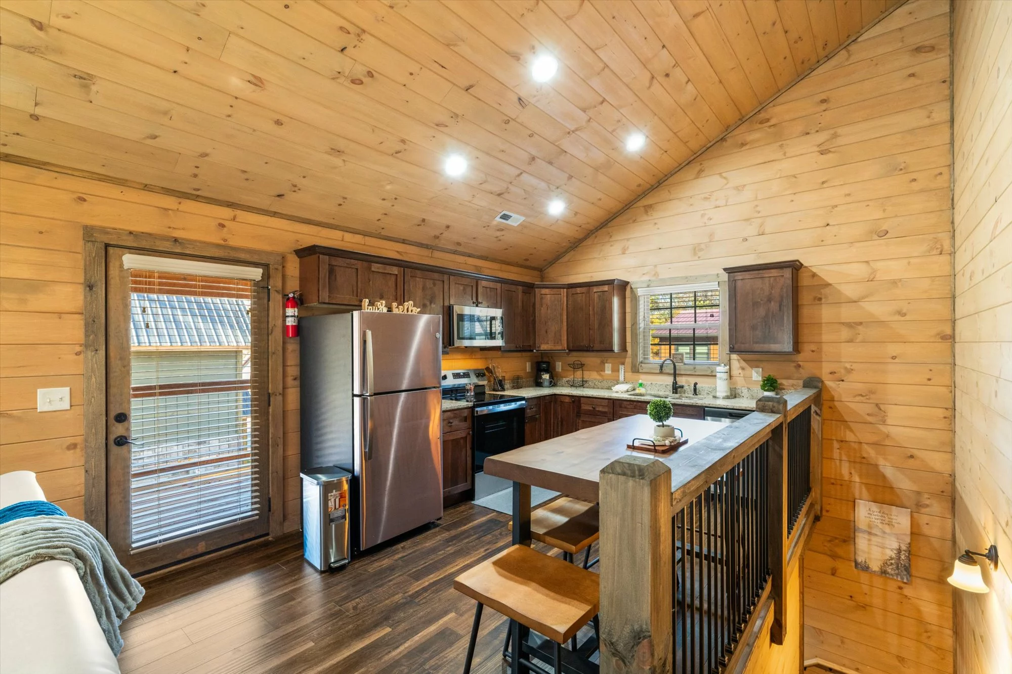 ALPINE BLISS - 3 bedroom Cabin in Pigeon Forge | Alpine Chalet Rentals