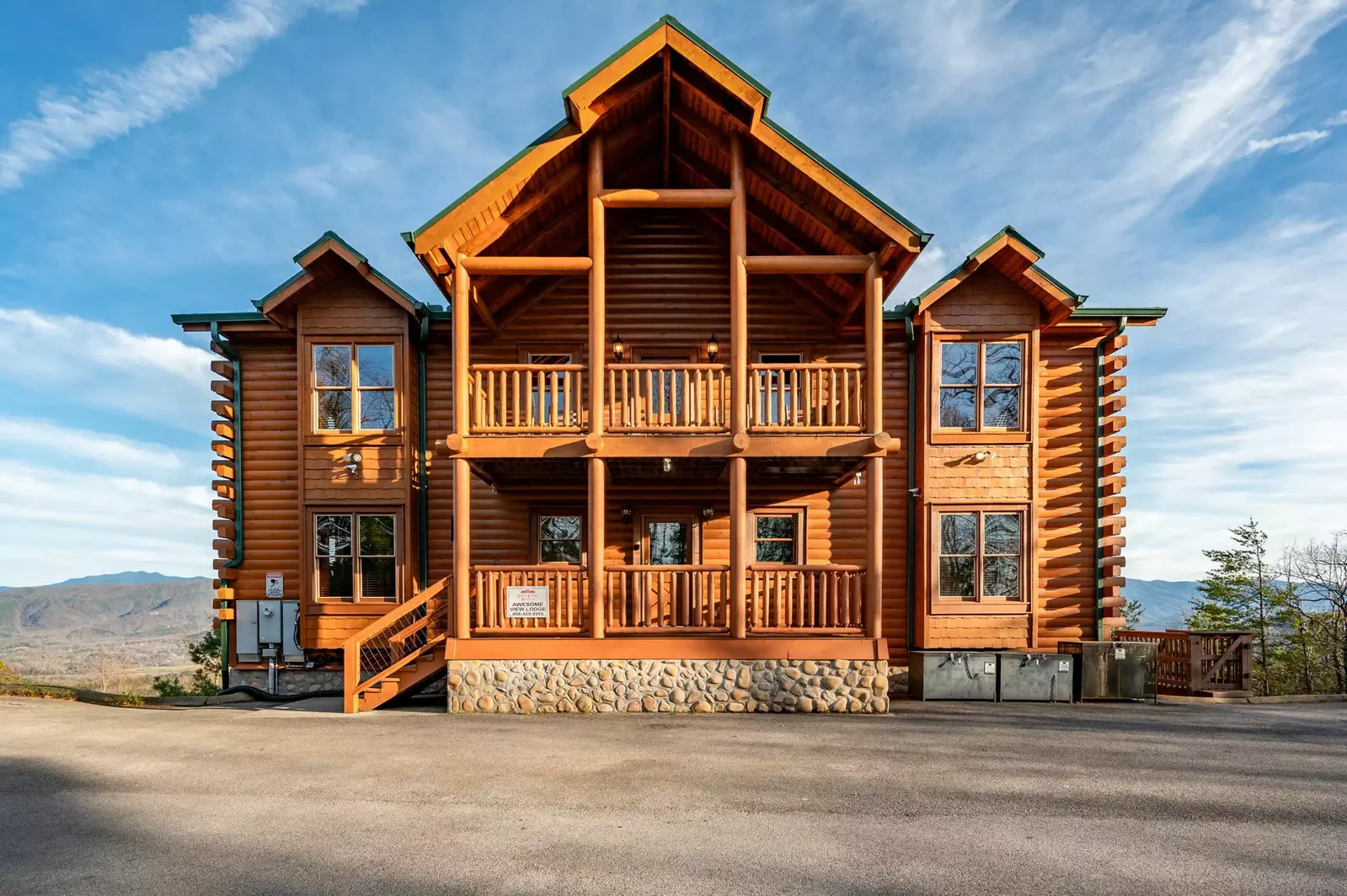 AWESOME VIEW LODGE