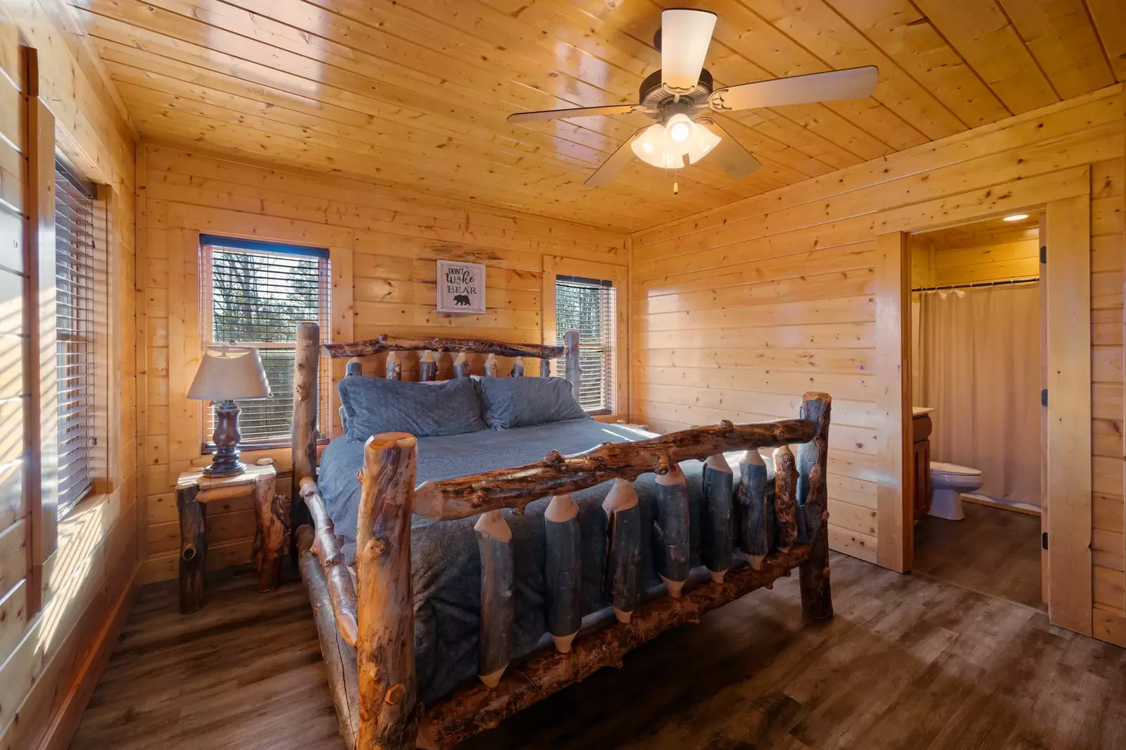 AWESOME VIEW LODGE