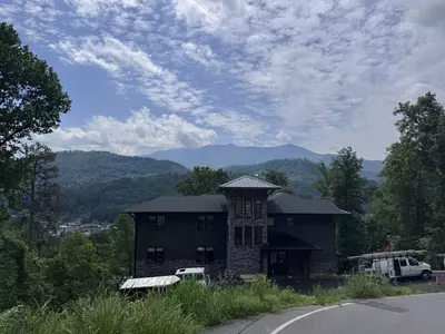 GREYSTONE HEIGHTS LODGE