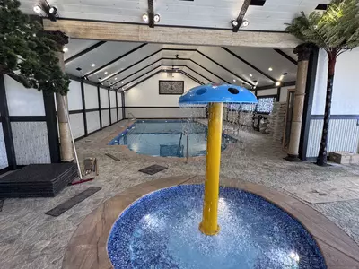 DICKENS LODGE