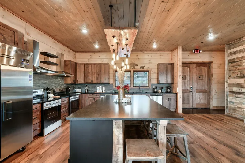 MOUNTAIN MASTERPIECE