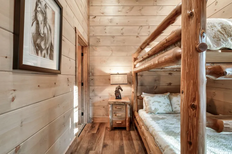 MOUNTAIN MASTERPIECE