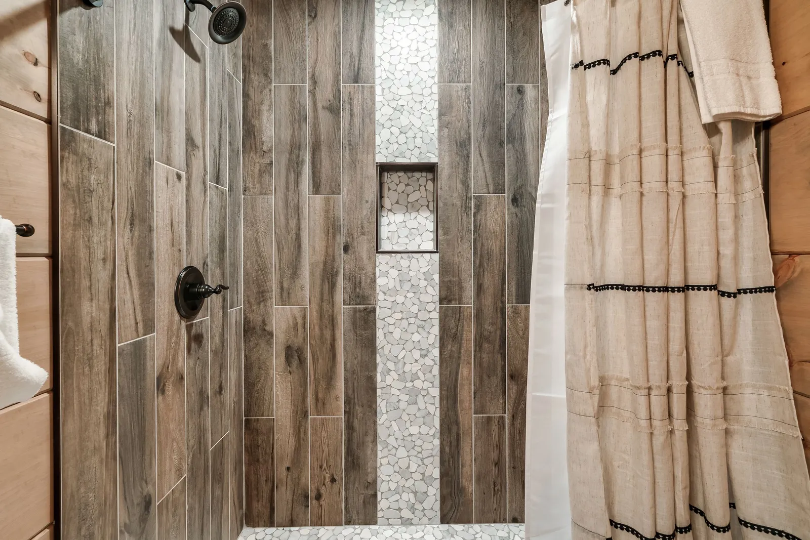 MOUNTAIN MASTERPIECE