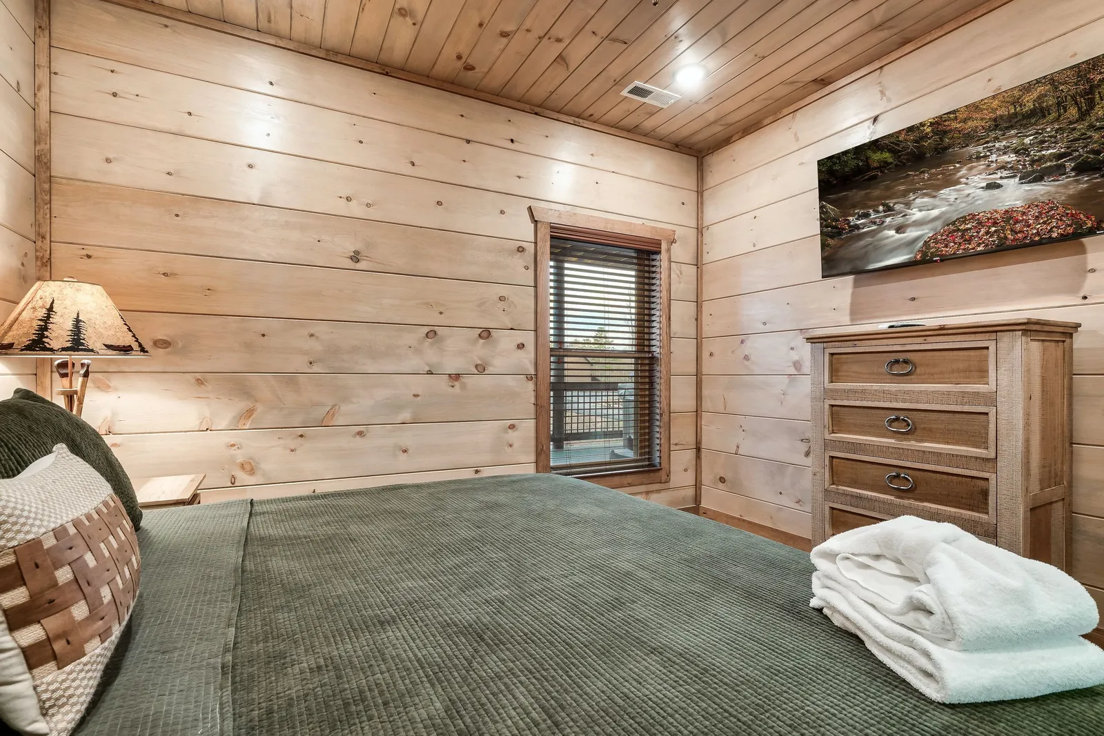 MOUNTAIN MASTERPIECE