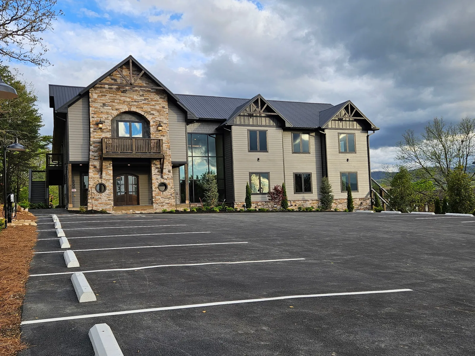 GRAND FORGE LODGE