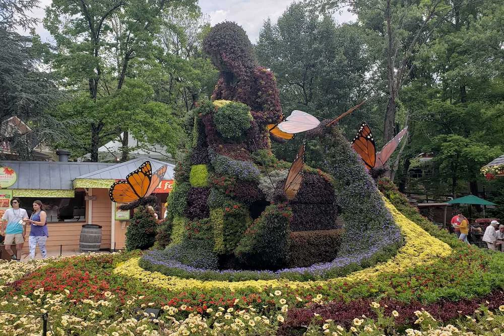 Coat of Many Colors mosaiculture at Dollywood's Flower & Food Festival