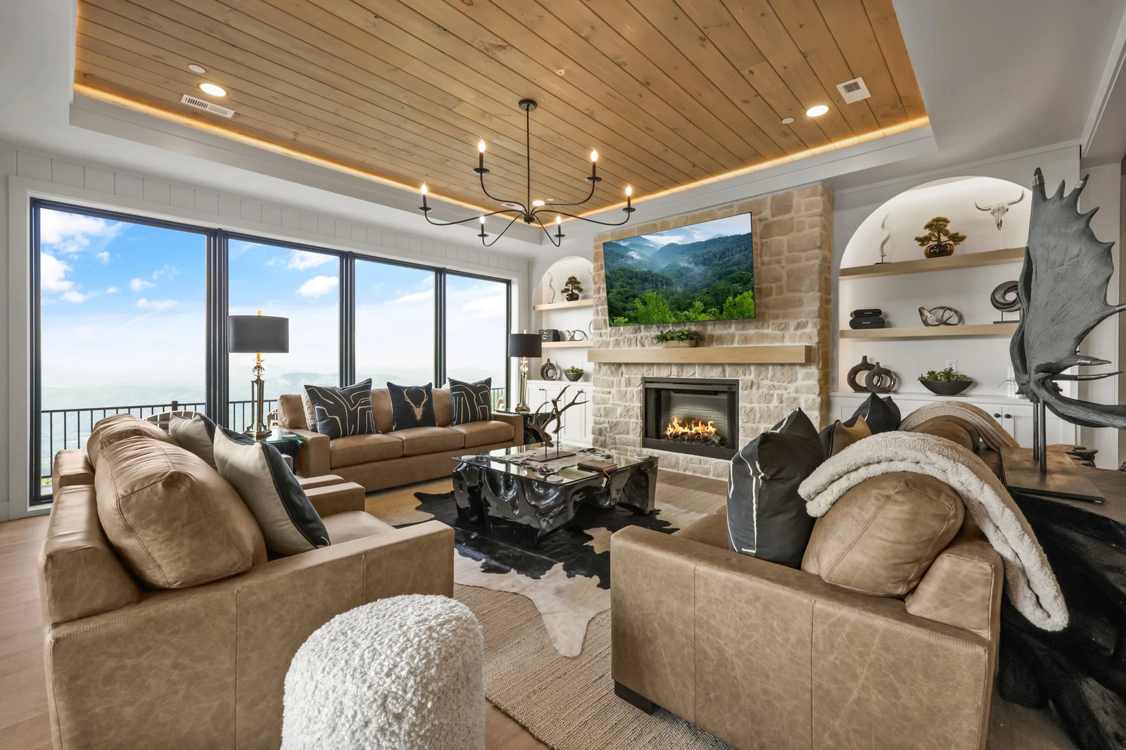 SPLASHIN' ON TOP OF THE WORLD