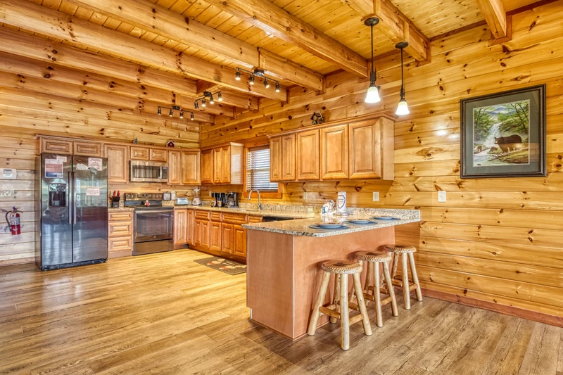 MOUNTAIN VIEW POOL LODGE