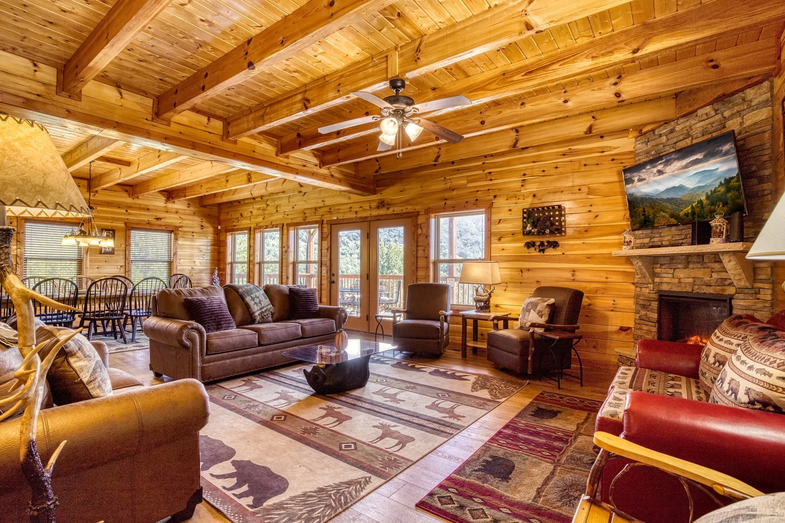 MOUNTAIN VIEW POOL LODGE