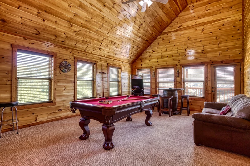 MOUNTAIN VIEW POOL LODGE