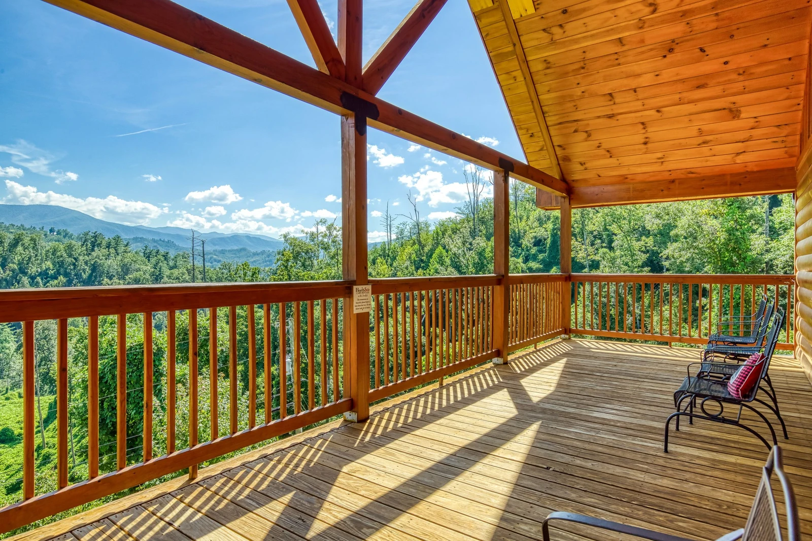 MOUNTAIN VIEW POOL LODGE