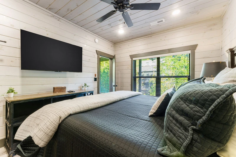 BEAR CREEK LODGE