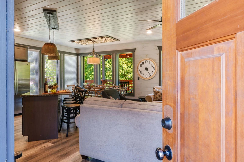 BEAR CREEK LODGE