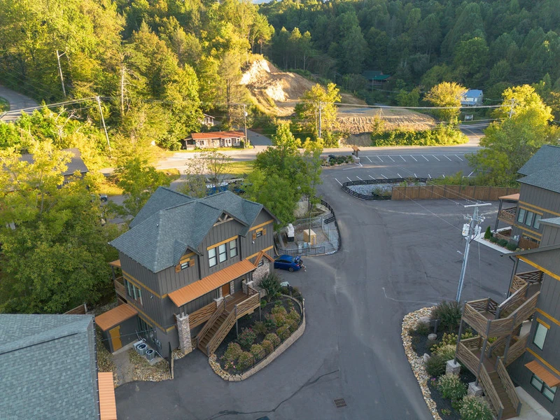 BEAR CREEK LODGE