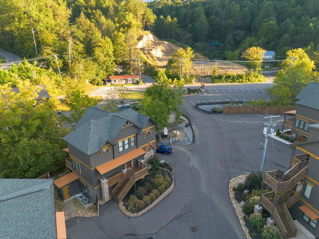 BEAR CREEK LODGE