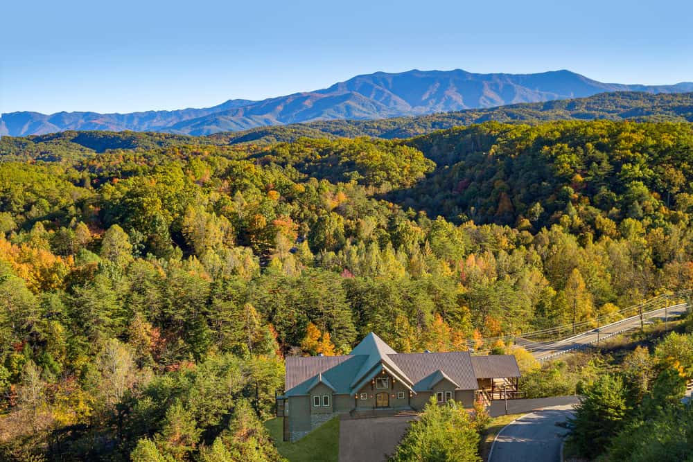 5 Reasons to Vacation at Our Smoky Mountain Luxury Cabins This Fall