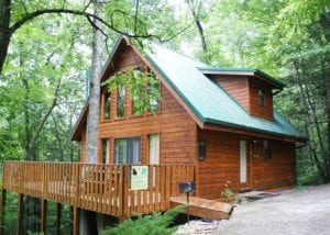 Awesome_two_bedroom_Gatlinburg_cabin_in_the_Smoky_Mountains