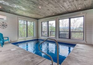 pigeon forge cabin with a pool